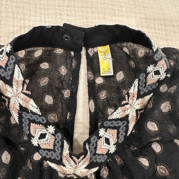 Free People Aztec Top (size medium) - Picture 3 of 3
